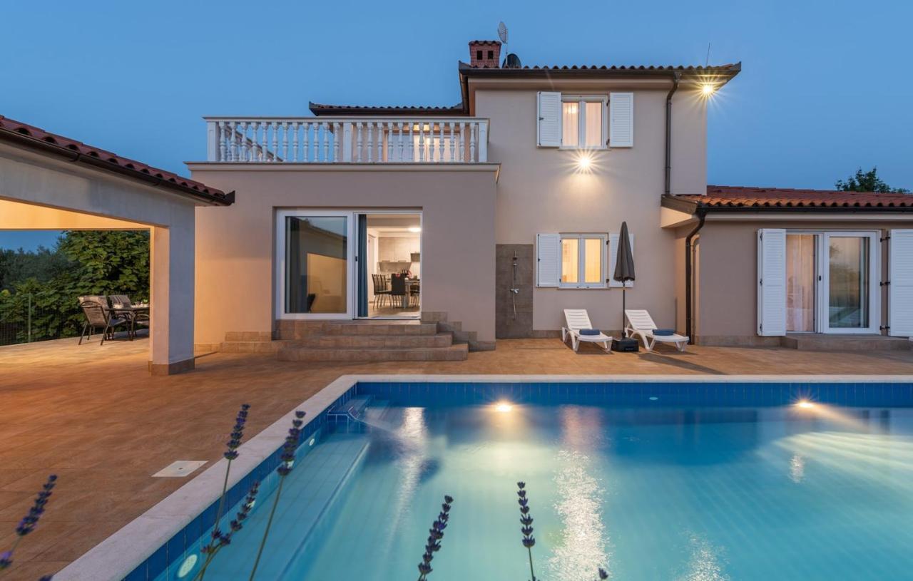 Villa Buroli With Pool, Sauna And Jacuzzi Extérieur photo