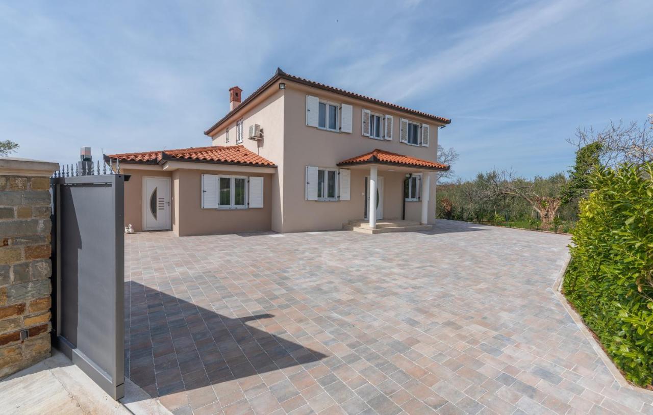 Villa Buroli With Pool, Sauna And Jacuzzi Extérieur photo