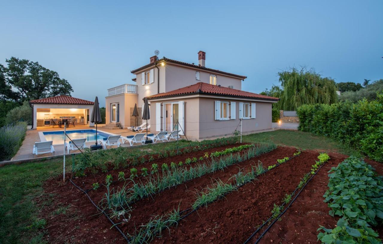 Villa Buroli With Pool, Sauna And Jacuzzi Extérieur photo