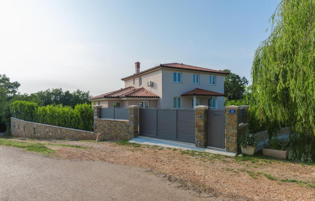 Villa Buroli With Pool, Sauna And Jacuzzi Extérieur photo