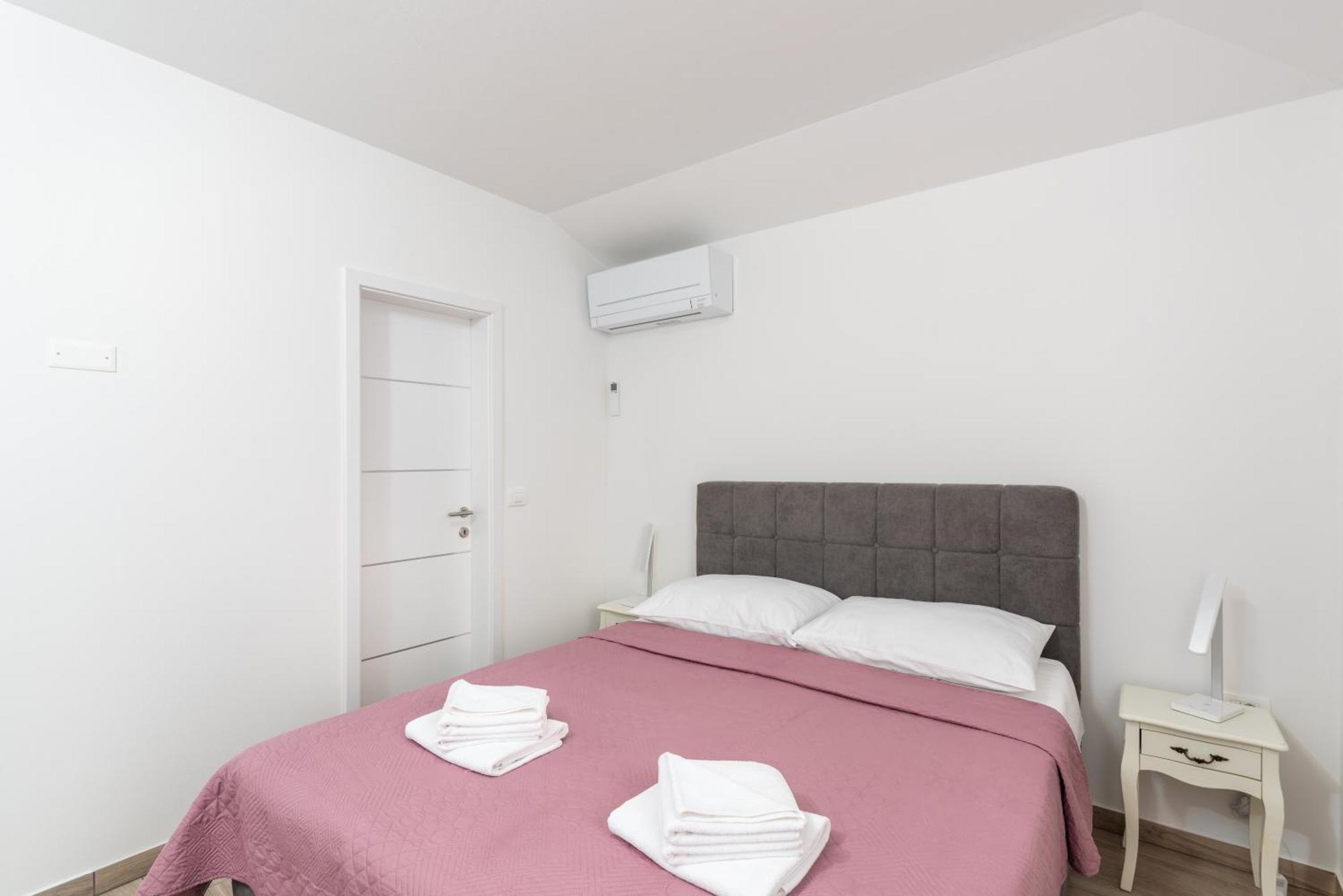 Villa Buroli With Pool, Sauna And Jacuzzi Extérieur photo