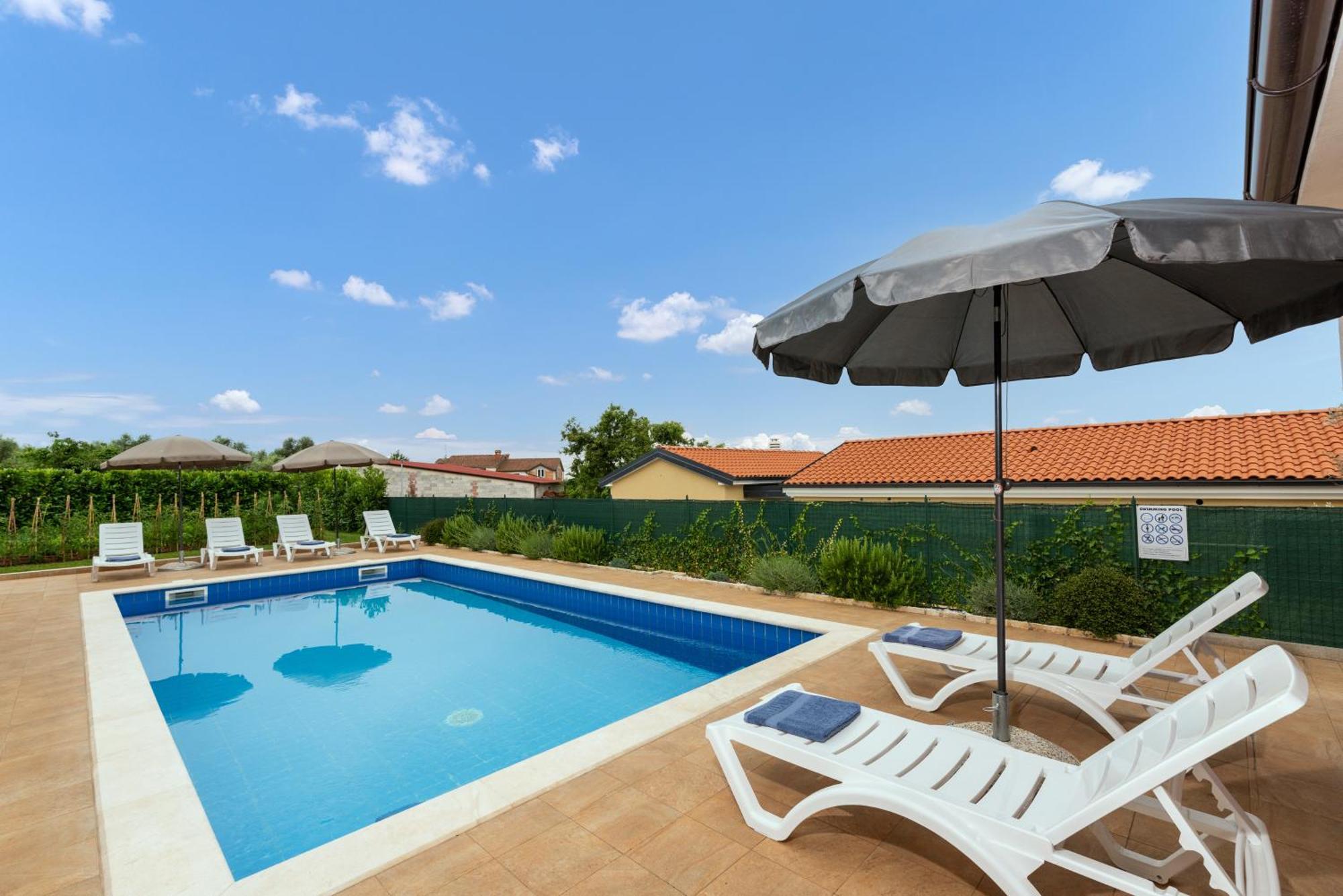 Villa Buroli With Pool, Sauna And Jacuzzi Extérieur photo